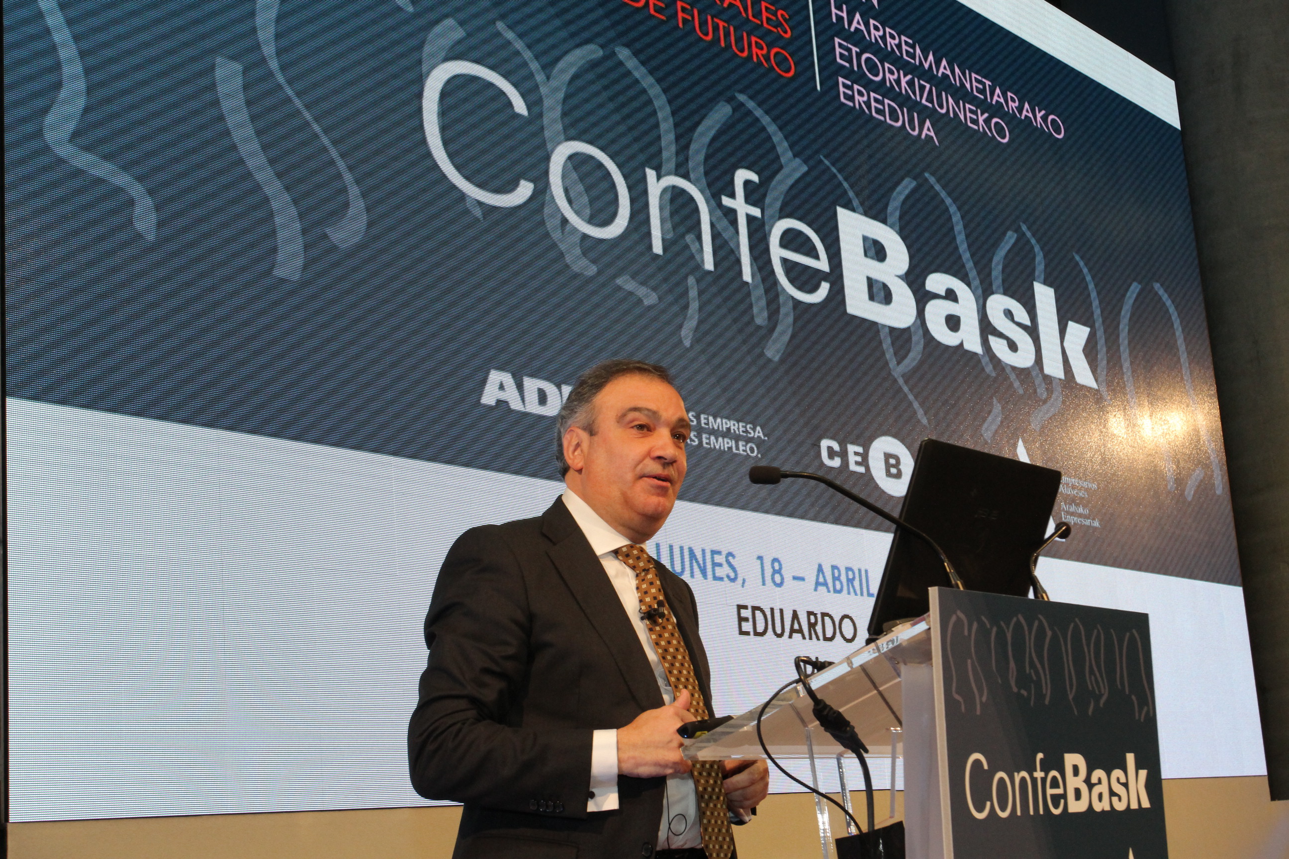Eduardo Aréchaga, director general de Confebask