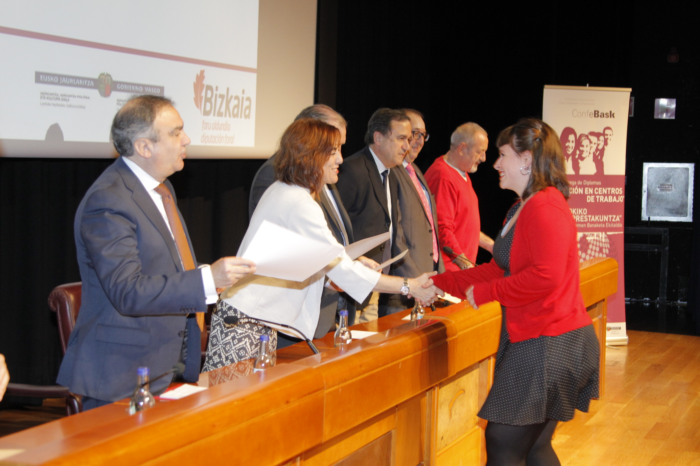 Entrega de diplomas a titulados de Formación Profesional - 3